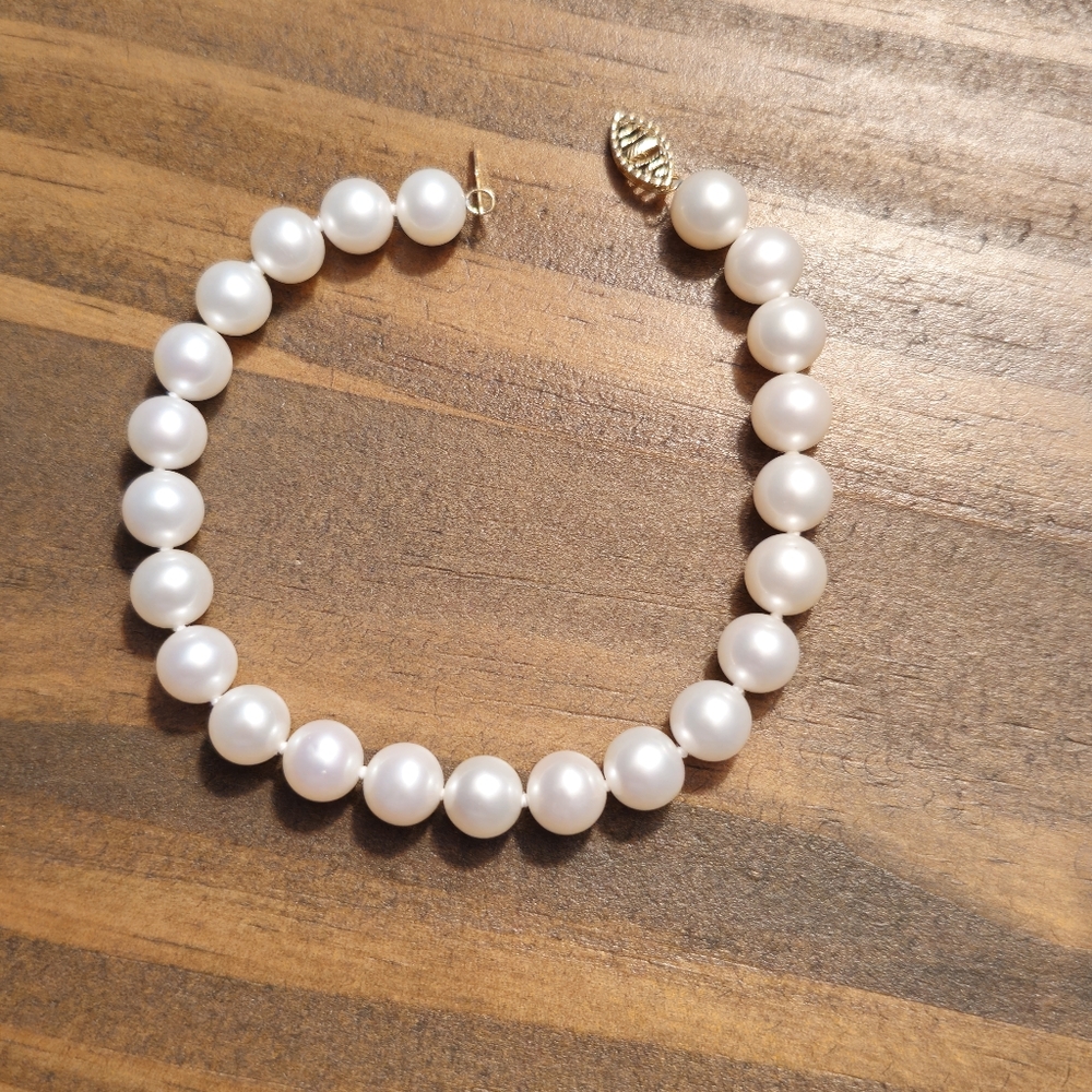 14k Yellow Gold Pearl Bracelet W Small Defect